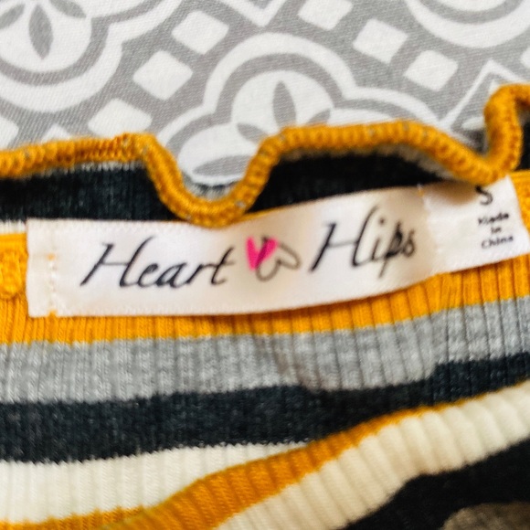 Yellow Stripped Off-Shoulder Ruffled Crop Top - Picture 3 of 3